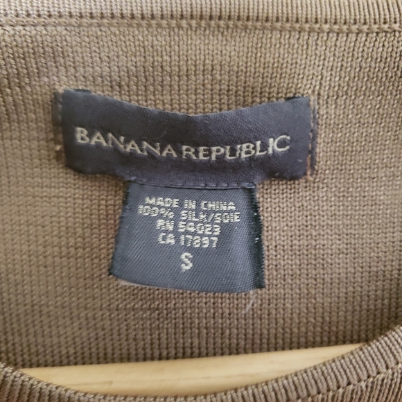 BANANA REPUBLIC 100% Silk Vest and Sweater Set - Picture 10 of 12